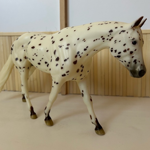 Breyer traditional “Lil’ Ricky Rocker” - Picture 4 of 5